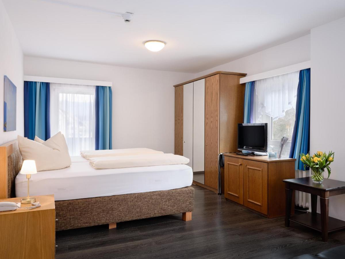 Gaestehaus Waldeck Titisee-Neustadt Exterior foto