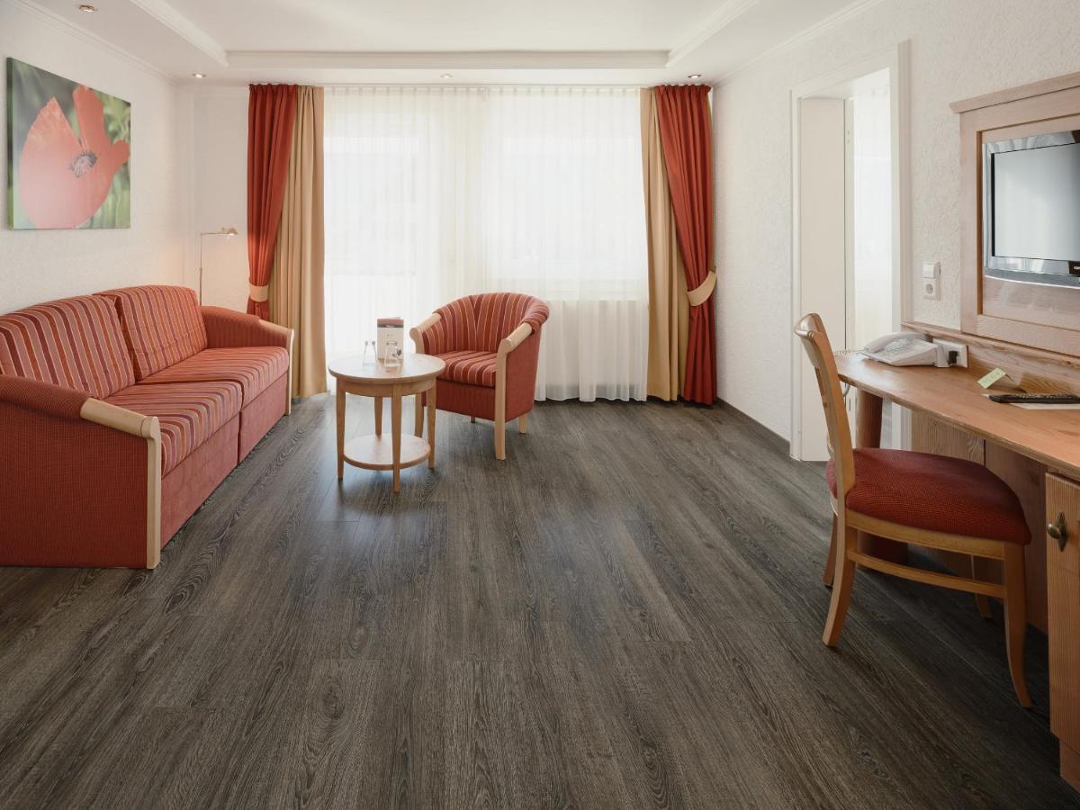 Gaestehaus Waldeck Titisee-Neustadt Exterior foto